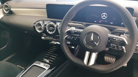 2026-Mercedes-Benz-CLA-200-Progressive_16