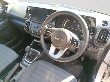 2024-Kia-Sonet-15-LX-Runner_12