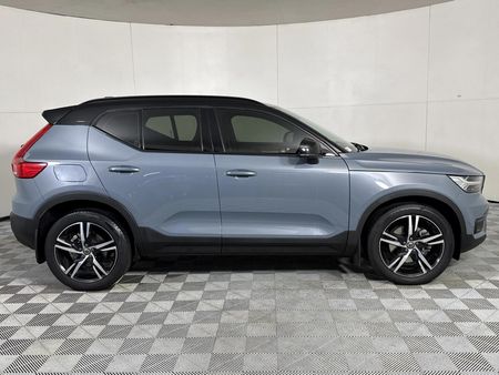 2022-Volvo-XC40-T4-R-Design-Auto_17