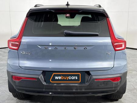 2022-Volvo-XC40-T4-R-Design-Auto_18