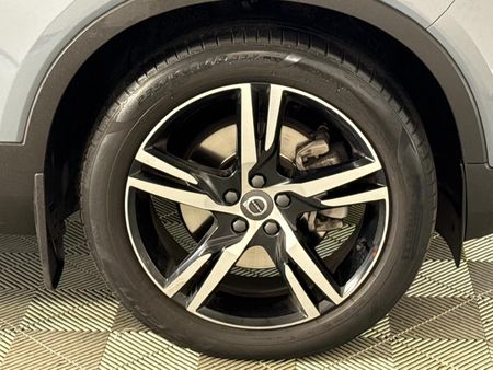 2022-Volvo-XC40-T4-R-Design-Auto_4