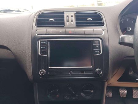 2023-Volkswagen-Polo-Vivo-14-Comfortline-5-dr_15