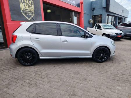 2023-Volkswagen-Polo-Vivo-14-Comfortline-5-dr_3