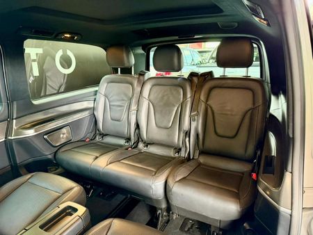 2025-Mercedes-Benz-V-Class-V300d-Exclusive_18