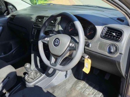 2024-Volkswagen-Polo-Vivo-14-Trendline-5-dr_10