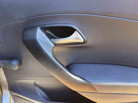 2024-Volkswagen-Polo-Vivo-14-Trendline-5-dr_14