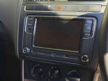 2024-Volkswagen-Polo-Vivo-14-Trendline-5-dr_5