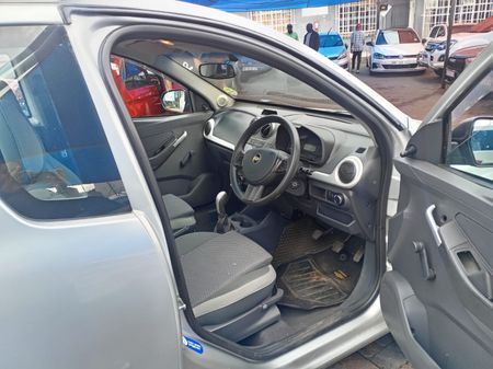 2017-Chevrolet-Utility-14-AC_5