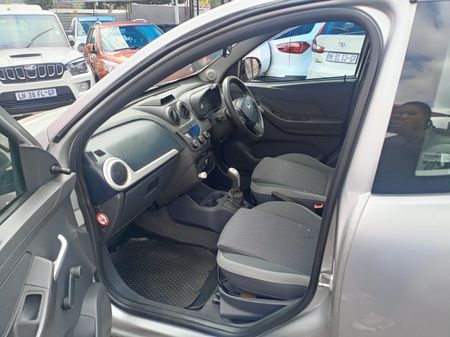 2017-Chevrolet-Utility-14-AC_6