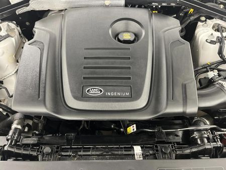 2021-Land-Rover-Defender-110-D240-177kW_11