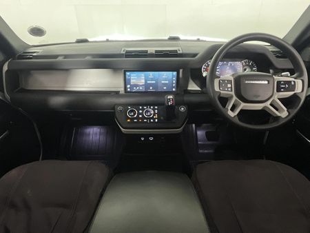 2021-Land-Rover-Defender-110-D240-177kW_1