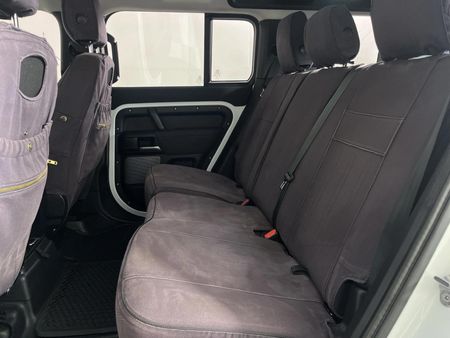 2021-Land-Rover-Defender-110-D240-177kW_3