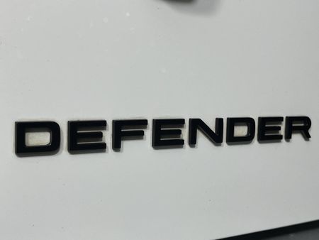 2021-Land-Rover-Defender-110-D240-177kW_8