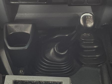 2020-Toyota-Land-Cruiser-79-45-D-Double-Cab_10