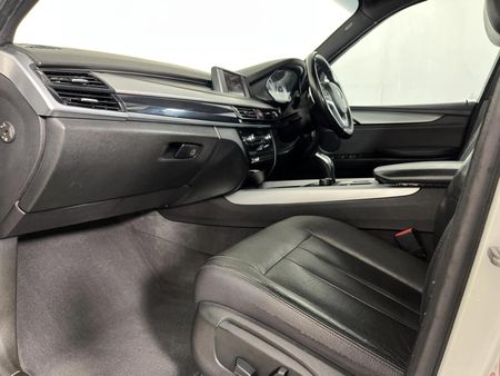 2016-BMW-X5-xDrive25d-Auto_8