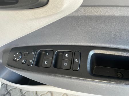 2024-Hyundai-Grand-i10-12-Fluid-Sedan-Auto_16
