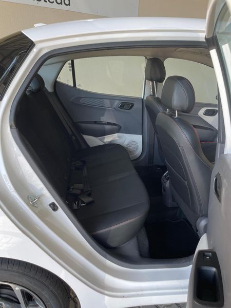 2024-Hyundai-Grand-i10-12-Fluid-Sedan-Auto_2