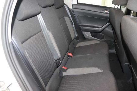 2024-Volkswagen-Polo-10-TSI-Life_12