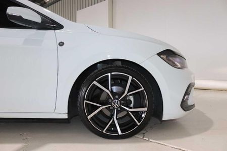 2024-Volkswagen-Polo-10-TSI-Life_13