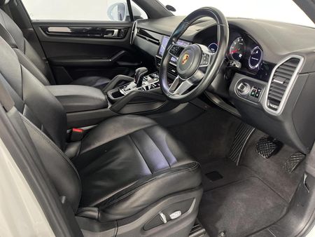 2018-Porsche-Cayenne-Auto_9