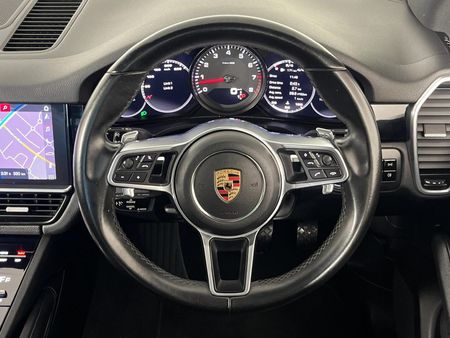 2018-Porsche-Cayenne-Auto_13