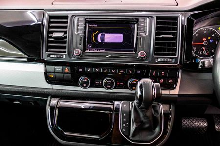 2018-Volkswagen-Caravelle-T6-20-BiTDI-Highline-Auto-4Motion_14