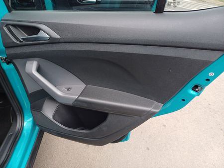 2021-Volkswagen-T-Cross-10-TSI-RLINE-AUTO_10