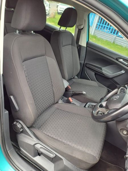 2021-Volkswagen-T-Cross-10-TSI-RLINE-AUTO_6