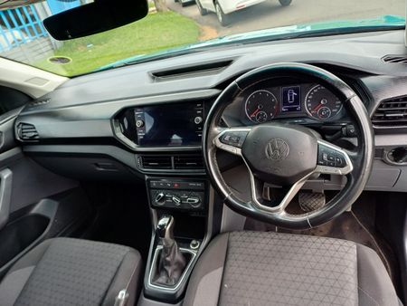 2021-Volkswagen-T-Cross-10-TSI-RLINE-AUTO_7