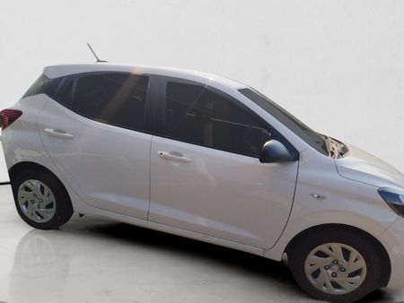 2026-Hyundai-Grand-i10-12-Motion-Auto_7