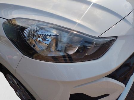 2026-Hyundai-Grand-i10-12-Motion-Auto_8