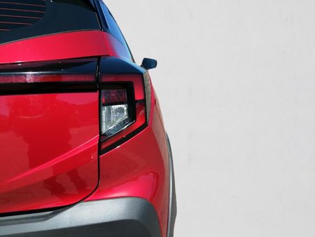 2026-Mahindra-XUV-3XO-12T-AX5_11