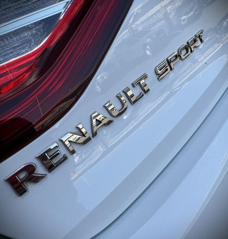 2018-Renault-Megane-IV-16T-GT-Auto-5-dr_17