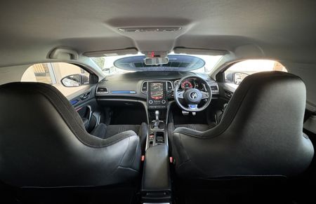 2018-Renault-Megane-IV-16T-GT-Auto-5-dr_8