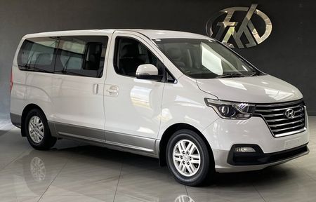2021-Hyundai-H-1-25-CRDi-Elite-Auto-12-seat_0