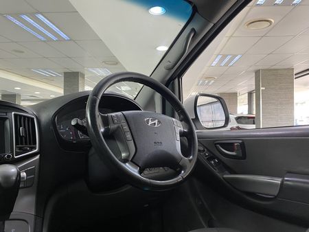 2021-Hyundai-H-1-25-CRDi-Elite-Auto-12-seat_9