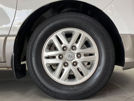 2021-Hyundai-H-1-25-CRDi-Elite-Auto-12-seat_5