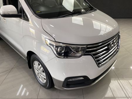 2021-Hyundai-H-1-25-CRDi-Elite-Auto-12-seat_6