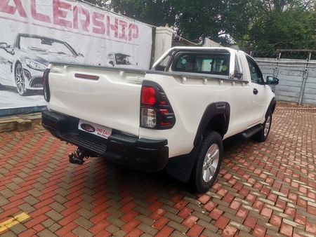 2016-Toyota-Hilux-24-GD-6-4x4-Single-Cab-Diesel-Manual_6