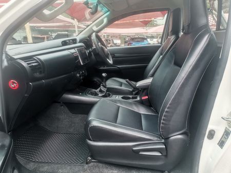 2016-Toyota-Hilux-24-GD-6-4x4-Single-Cab-Diesel-Manual_7