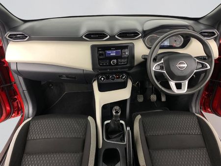 2024-Nissan-Magnite-10-Visia_10