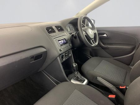 2021-Volkswagen-Polo-Vivo-16-Comfortline-Auto-5-dr_9