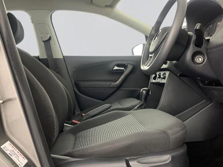 2021-Volkswagen-Polo-Vivo-16-Comfortline-Auto-5-dr_10