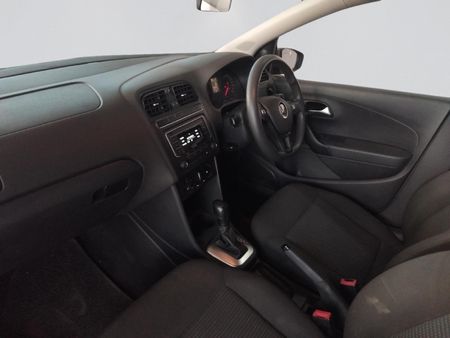 2021-Volkswagen-Polo-Vivo-16-Comfortline-Auto-5-dr_13