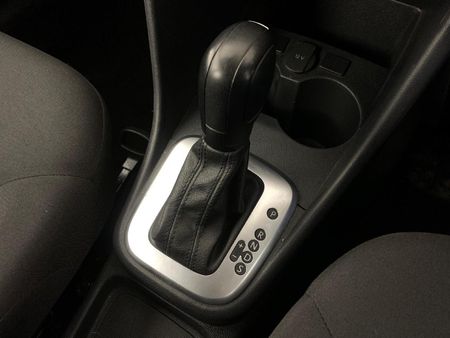 2021-Volkswagen-Polo-Vivo-16-Comfortline-Auto-5-dr_15