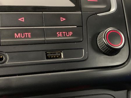 2021-Volkswagen-Polo-Vivo-16-Comfortline-Auto-5-dr_16