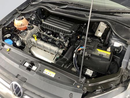 2021-Volkswagen-Polo-Vivo-16-Comfortline-Auto-5-dr_21