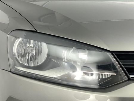 2021-Volkswagen-Polo-Vivo-16-Comfortline-Auto-5-dr_2