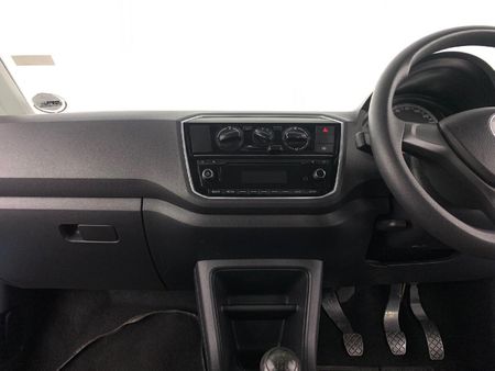 2017-Volkswagen-Up-Take-Up-10-5-dr_11