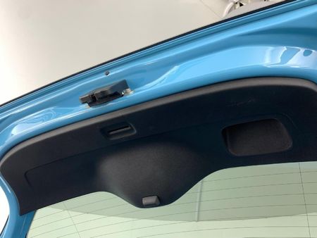 2017-Volkswagen-Up-Take-Up-10-5-dr_13